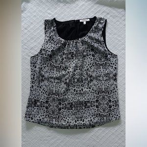 Chaus New York Sleeveless Round Collar Top Black and Lght Gray Animal Print M